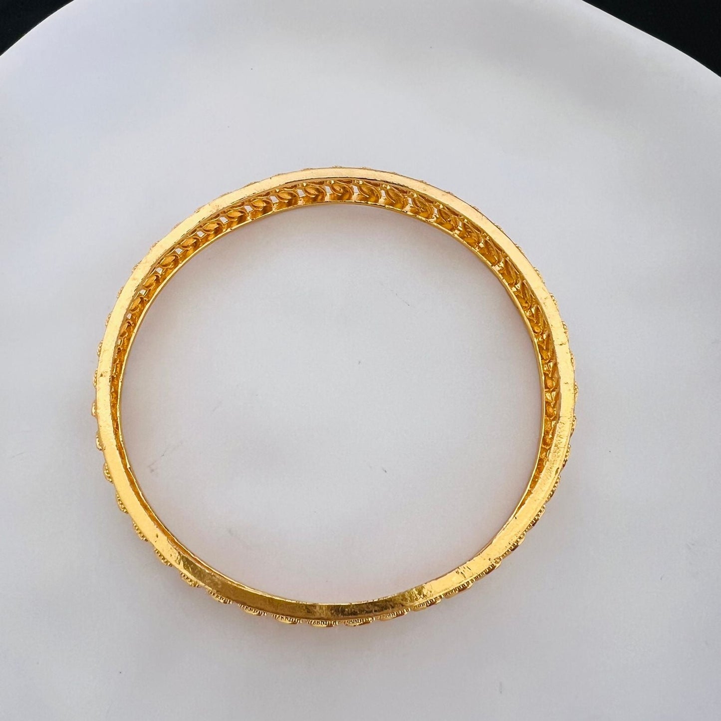 Bracelet - Simple gold flowers bangle