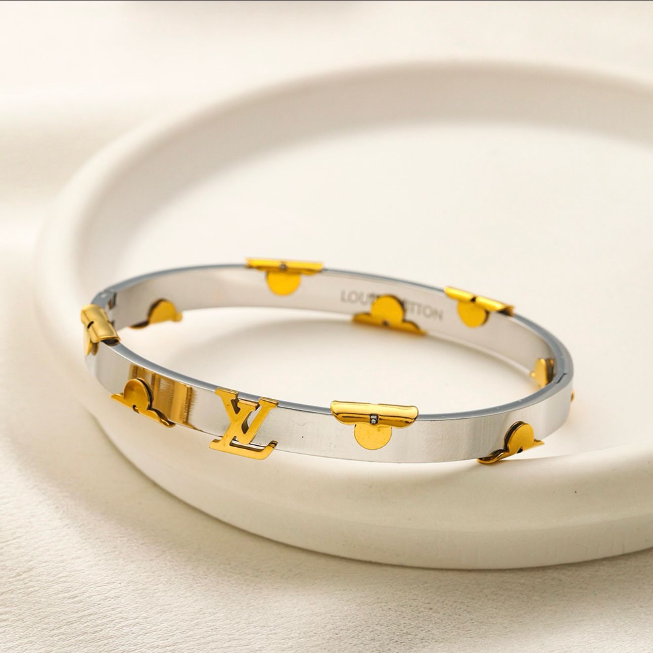 Stainless steel - Gold letters silver bangle