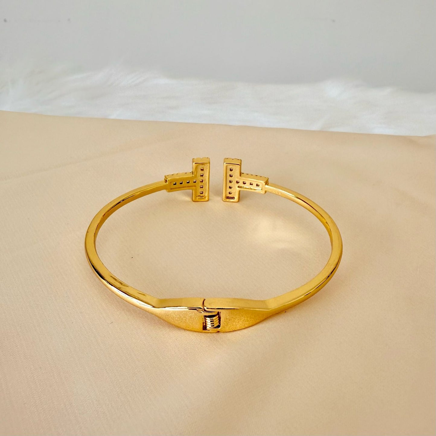 Bracelet - Gold open two sides bangle with zircon