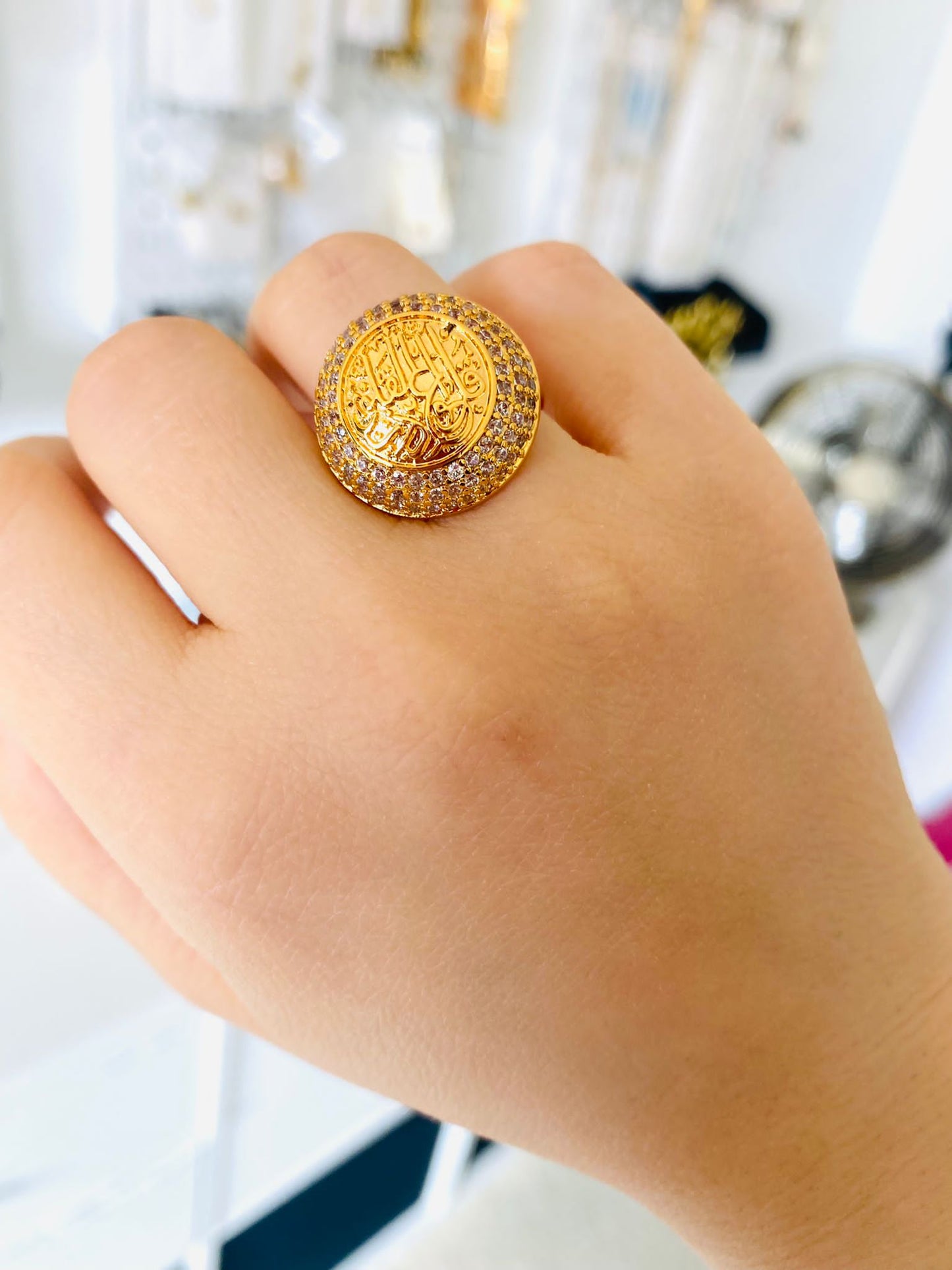 Ring size 7/8/9 - circle and cloves kol a3wz barb elfalq