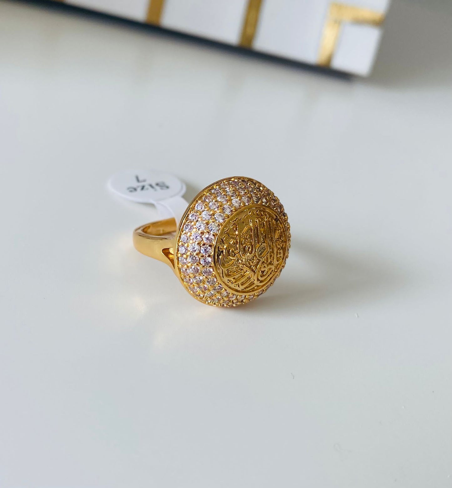 Ring size 7/8/9 - circle and cloves kol a3wz barb elfalq