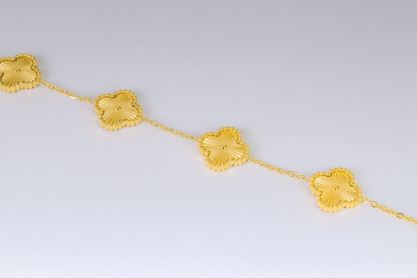 Stainless steel- bracelet gold five flowers without stones