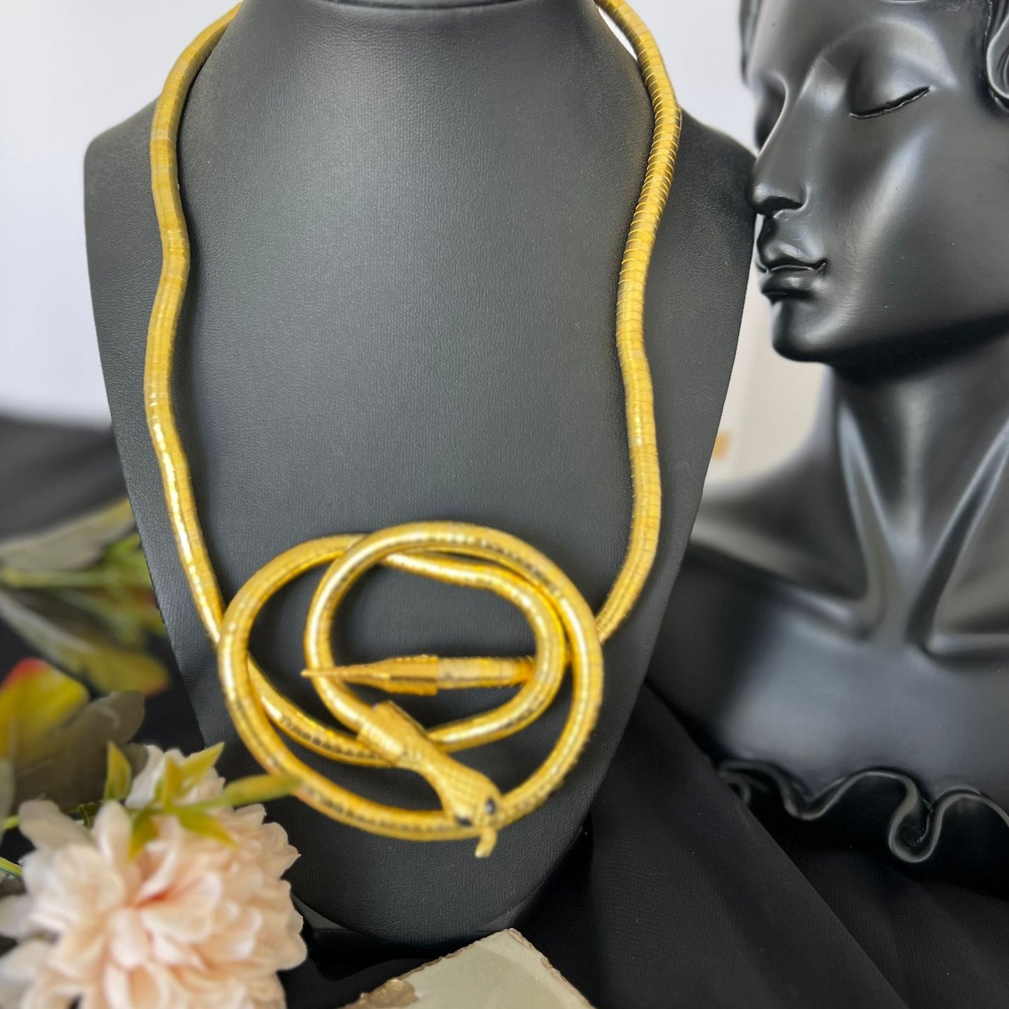 Necklace - New trend shocker