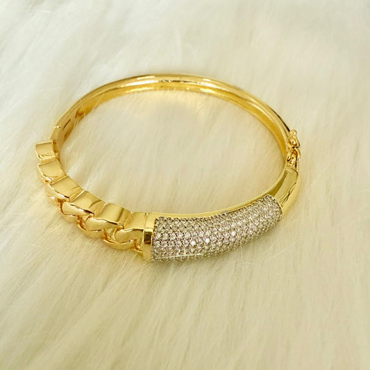 Bracelet - Simple gold bangle with zircon stones