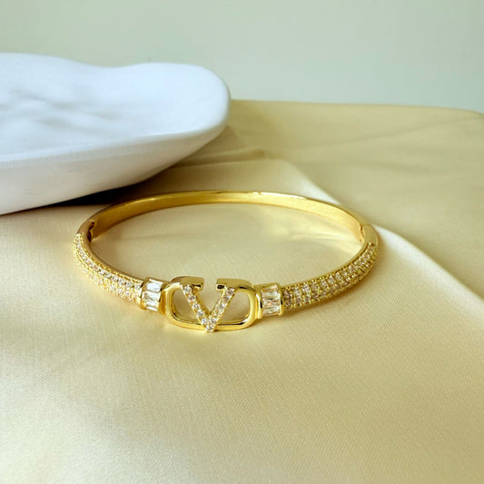 Bracelet - Gold-plated bangle letters with stones