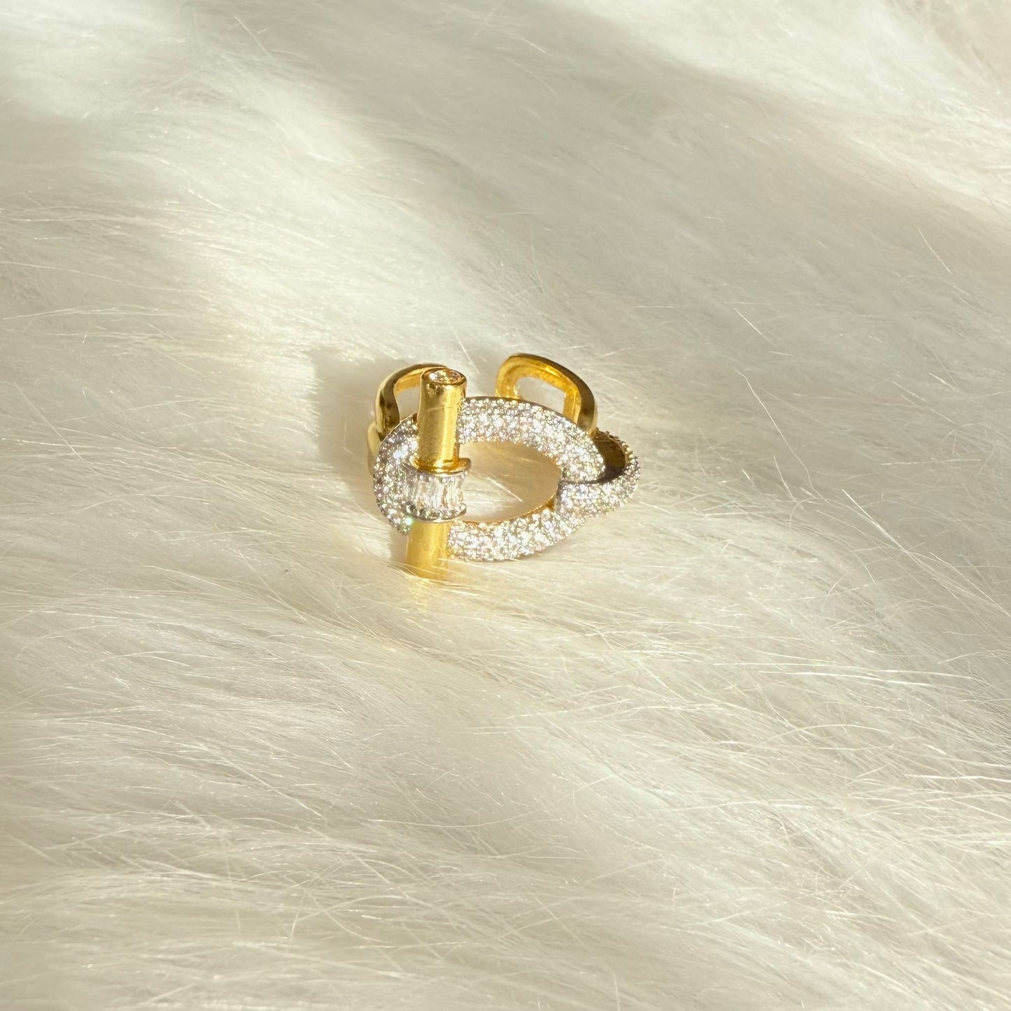 Ring - Gold ring free size with big zircon shape