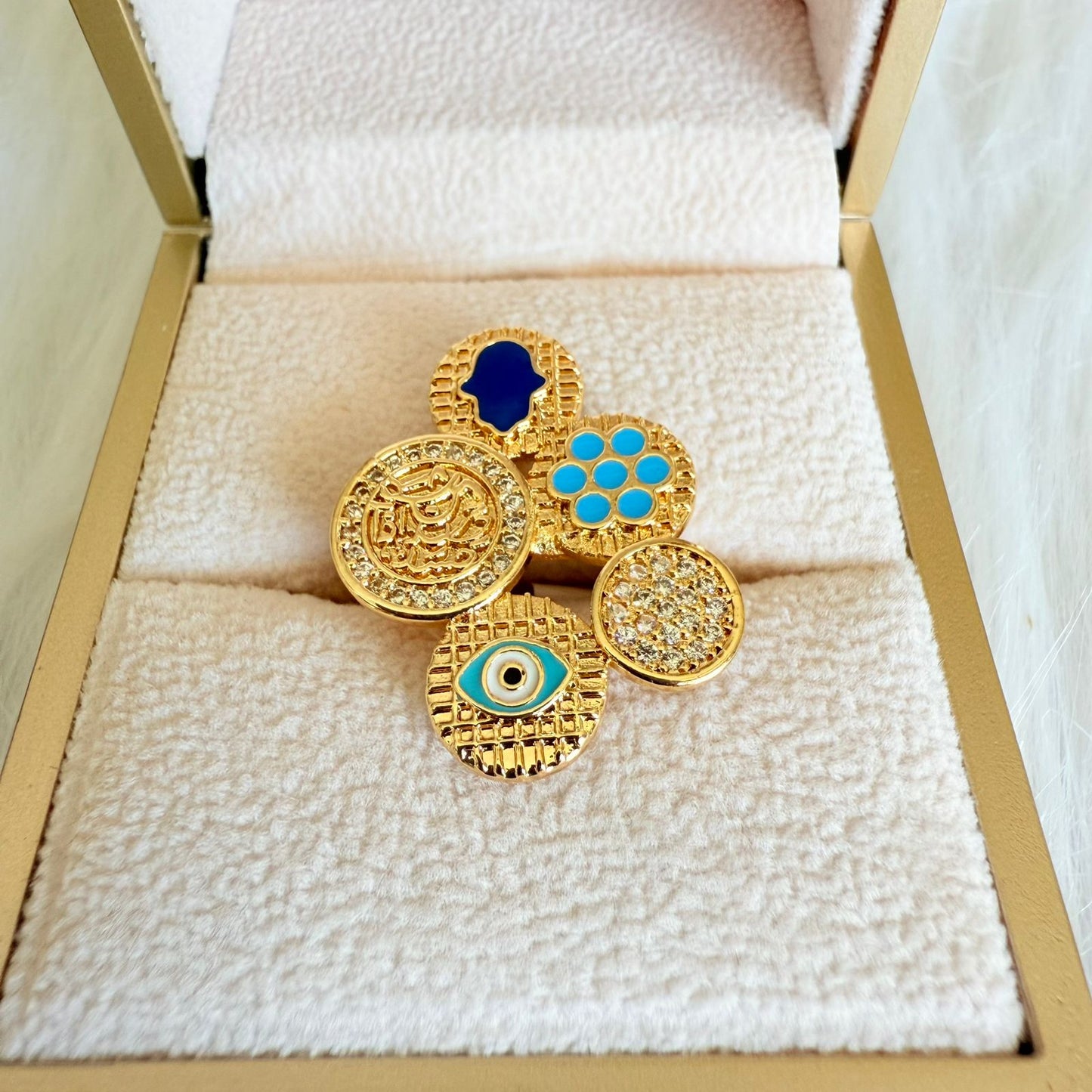 Ring size 7/8/9 - Gold circles with 7 eye and palm