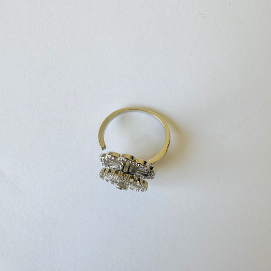 Ring - Silver ring free size zircon flower