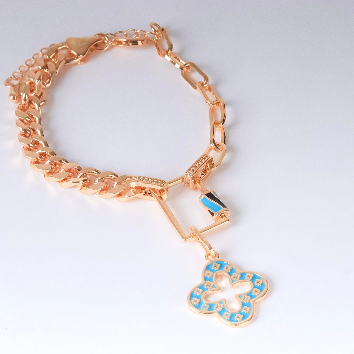 Bracelet - new shape turquoise pendant clover