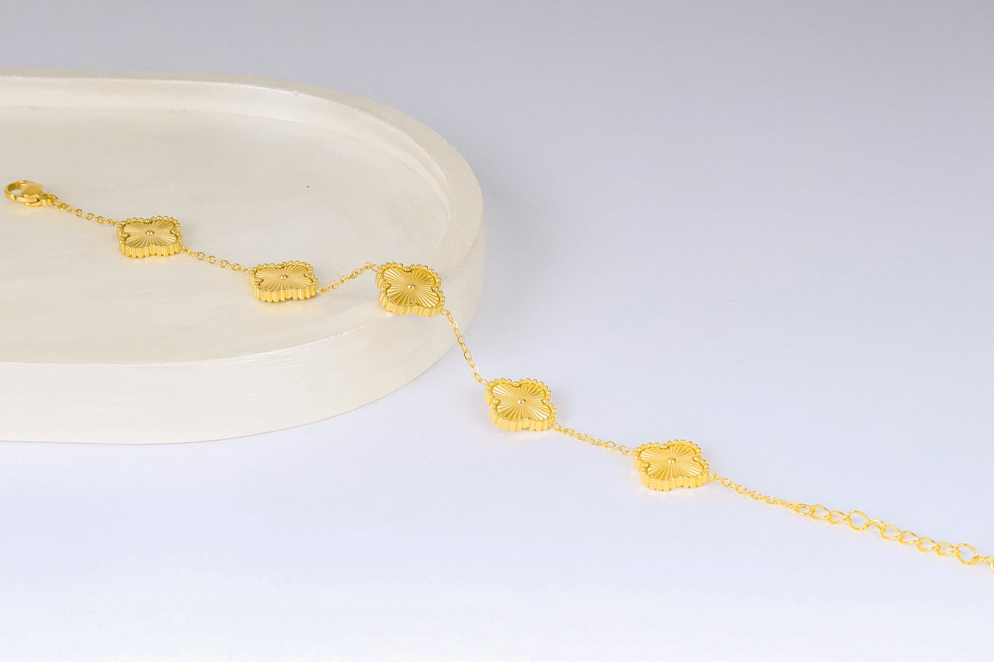 Stainless steel- bracelet gold five flowers without stones